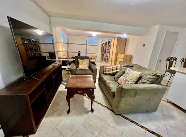 Building Photo - 9905 Ashburton Ln