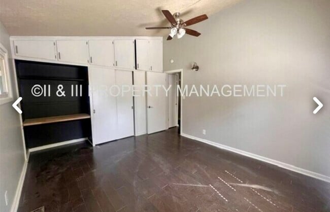 Building Photo - 5504 W 79th St