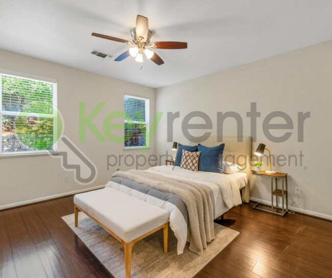 Building Photo - 209 Needle Ct