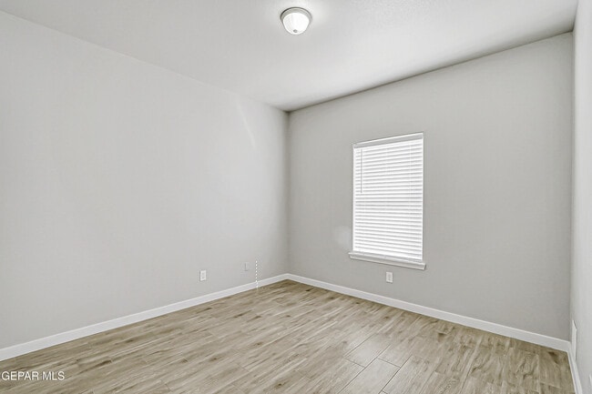 Building Photo - 5270 Sean Haggerty Dr