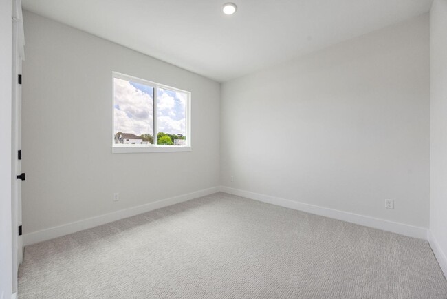 Building Photo - 9311 Montridge Dr