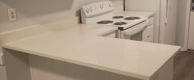 Building Photo - 9245 Cedar Ridge Dr NW