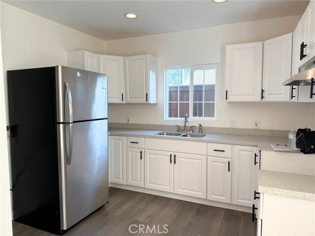 Building Photo - 204 S Starglen Dr
