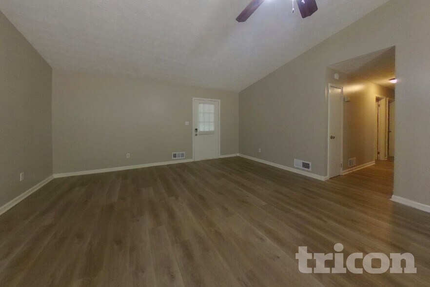 Building Photo - 968 Dallas Way