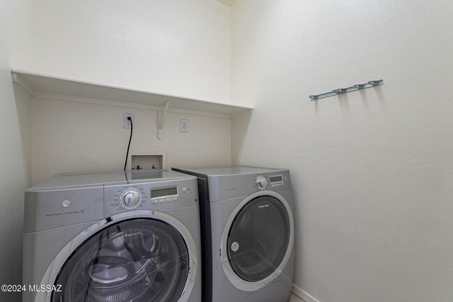 Building Photo - 2790 W Checkerspot Dr