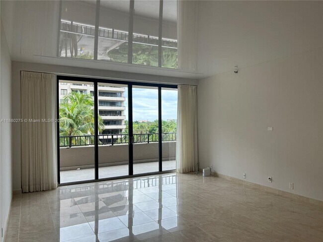 Building Photo - 251 Crandon Blvd