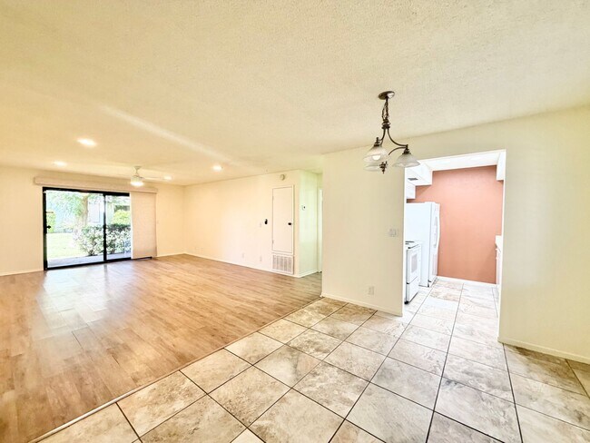 Building Photo - 1050 Ramon Rd