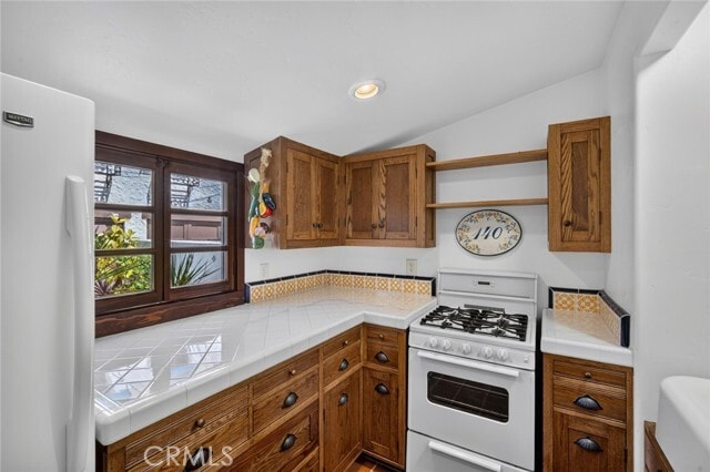 Building Photo - 140 Avenida Miramar