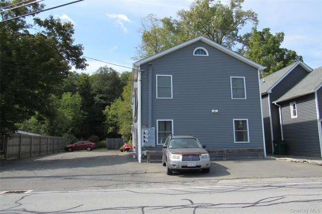 Building Photo - 36 Main St