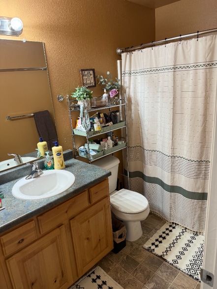 Building Photo - 804 Blue Sage Way