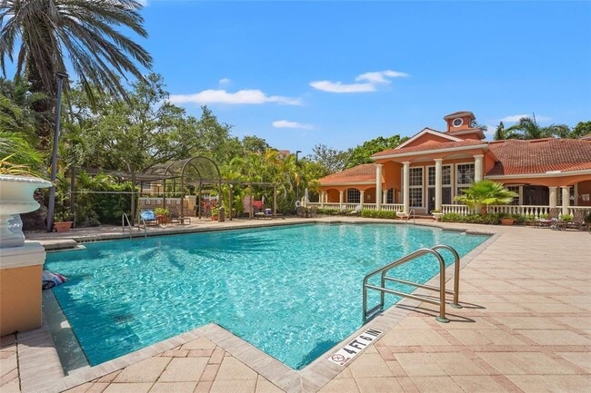 Building Photo - 4152 Central Sarasota Pkwy