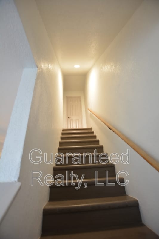 Building Photo - 810 Plum St