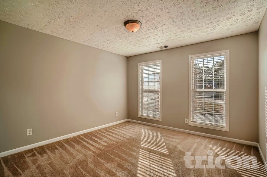 Building Photo - 218 Hickory Branch Dr