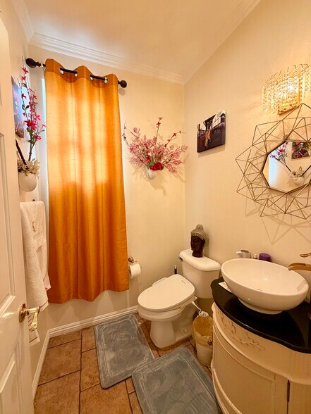 Building Photo - 12241 Queensbury Dr