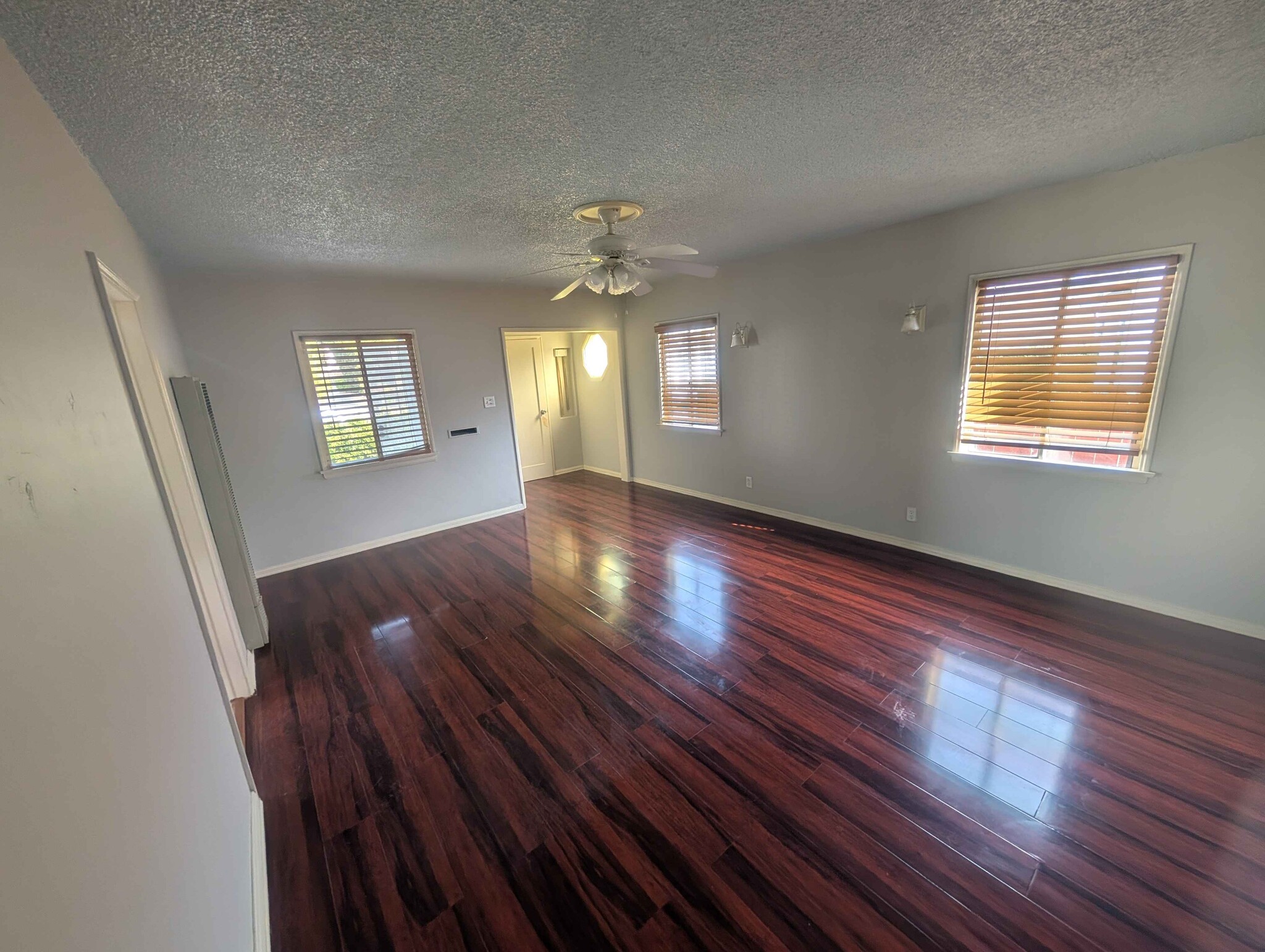 living room - 3815 Tilden Ave