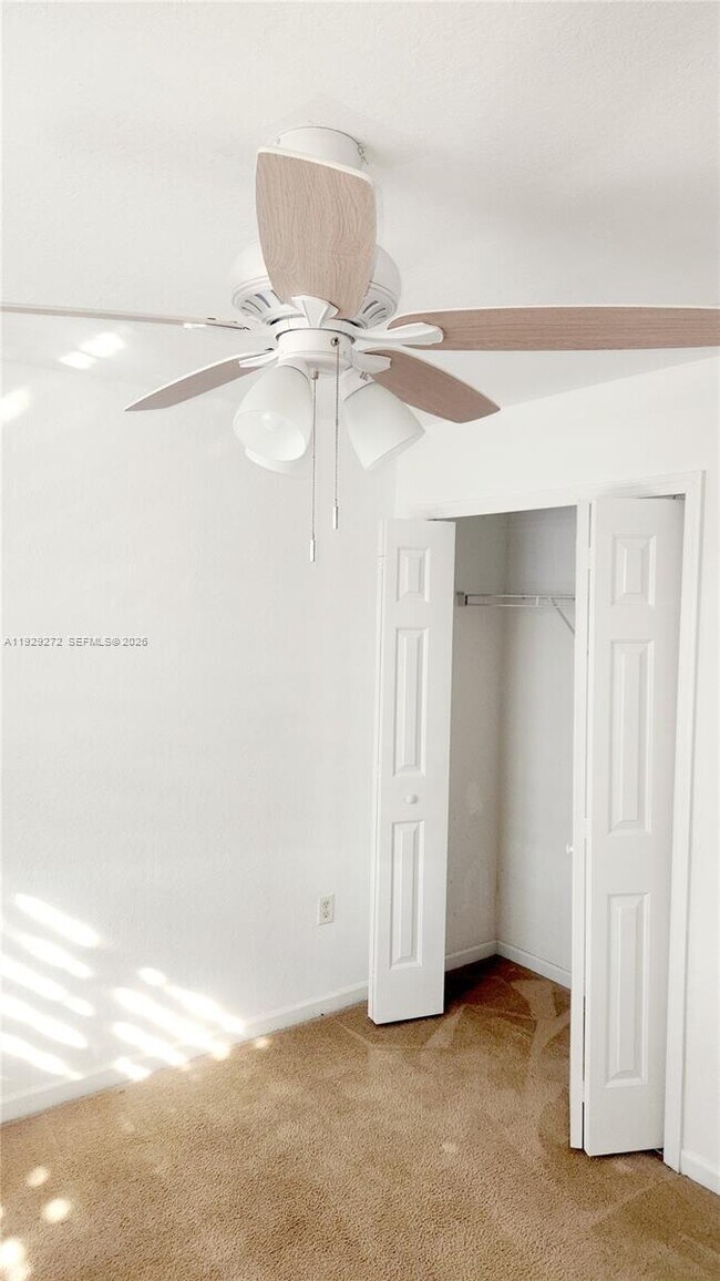 Building Photo - 2715 SE 15th Pl