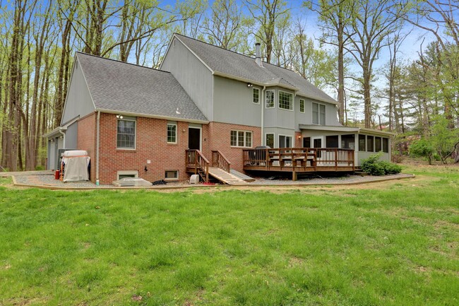 Building Photo - An Unbelievable Rental Opportunity – Grand...