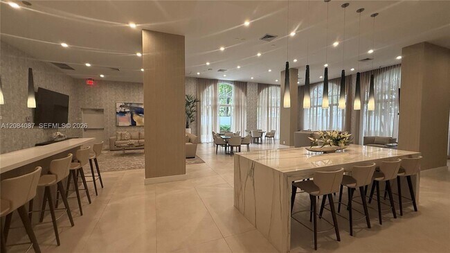 Building Photo - 3640 Yacht Club Dr