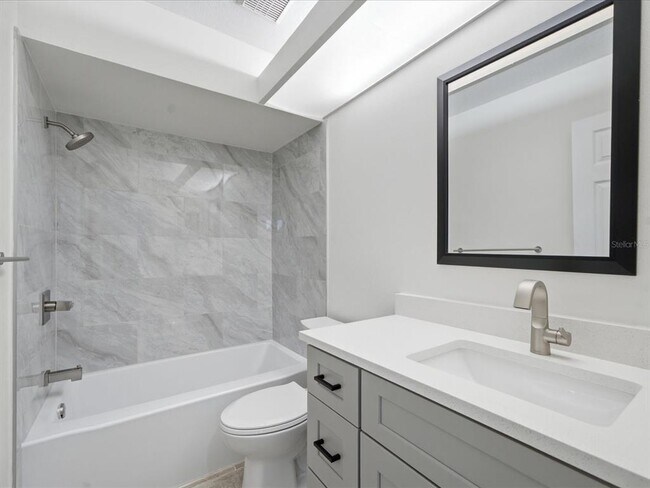 Building Photo - 15446 E Pond Woods Dr