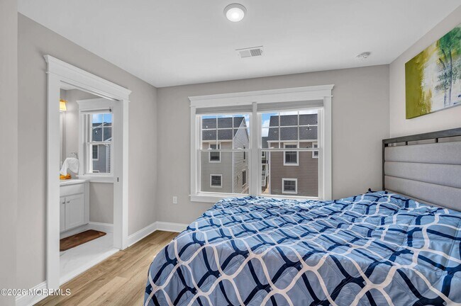 Building Photo - 16 Elder St