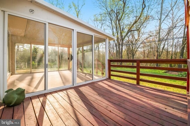 Building Photo - 1909 Pagham Rd