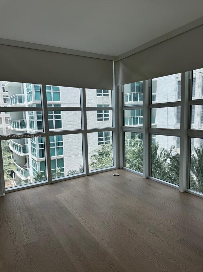 Building Photo - 951 Brickell Ave
