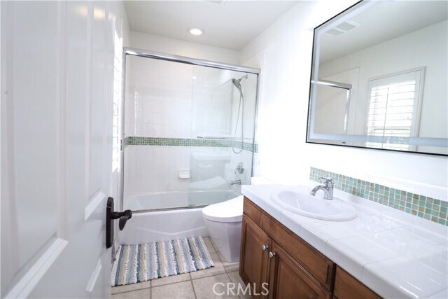 Building Photo - 37 View Terrace