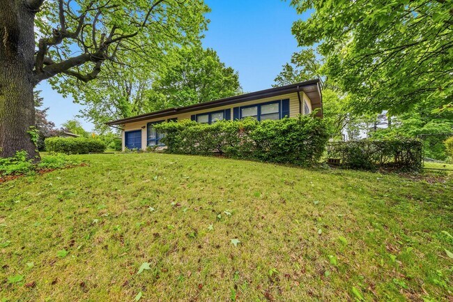 Building Photo - 3034 Forge Dr