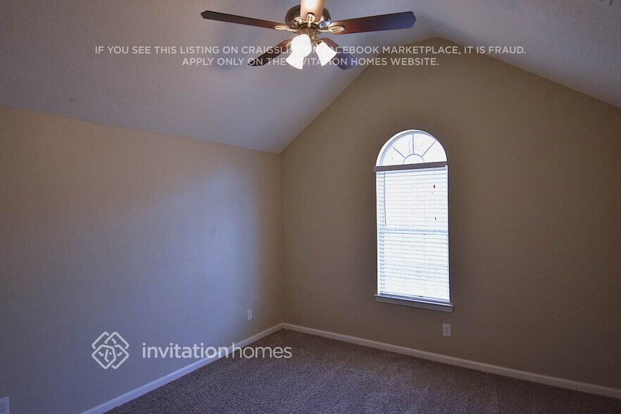 Building Photo - 4185 Soaring Dr