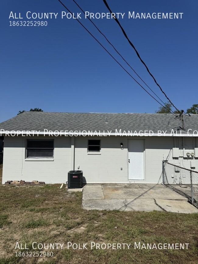 Building Photo - 422 Ellerbe Way