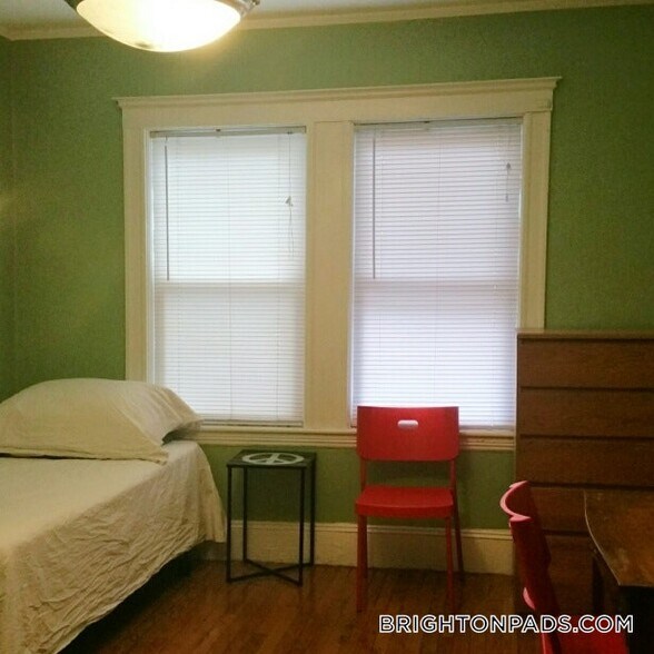 Building Photo - 233 Commonwealth Ave