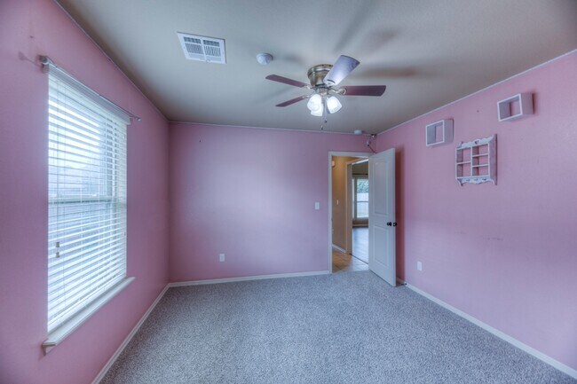 Building Photo - 1501 W Birmingham St