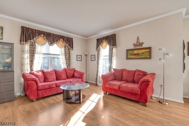 Building Photo - 49 Gordon Cir