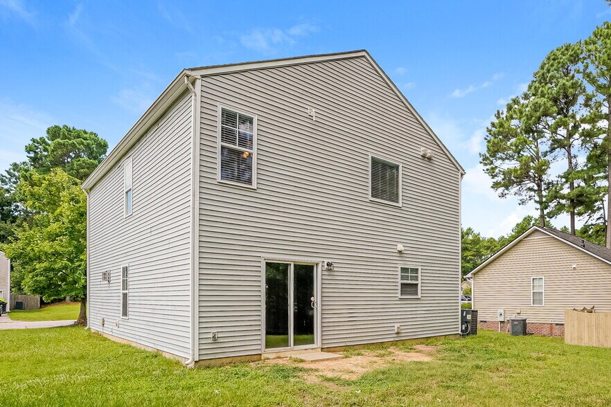 Building Photo - 3052 Van Dorn Rd
