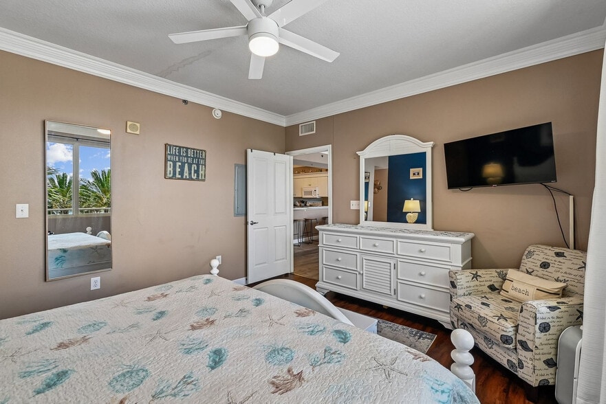 Building Photo - 104 Gulfside Ct