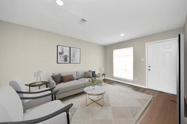 Building Photo - 1736 Crestdale Dr