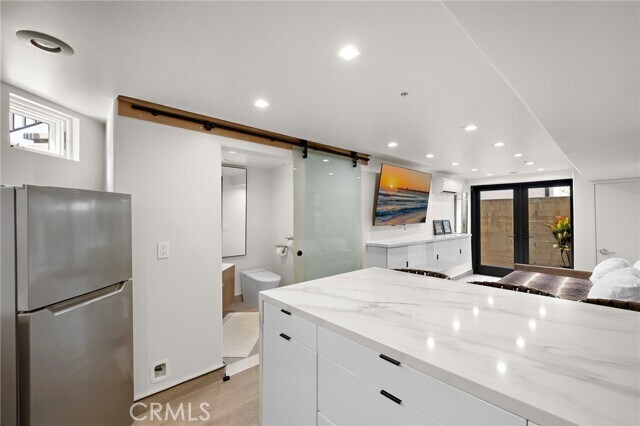 Building Photo - 2699 Solana Way