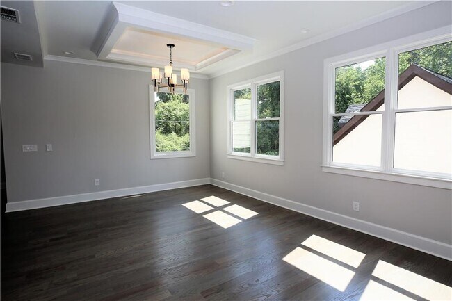 Building Photo - 957 Briarcliff Rd NE