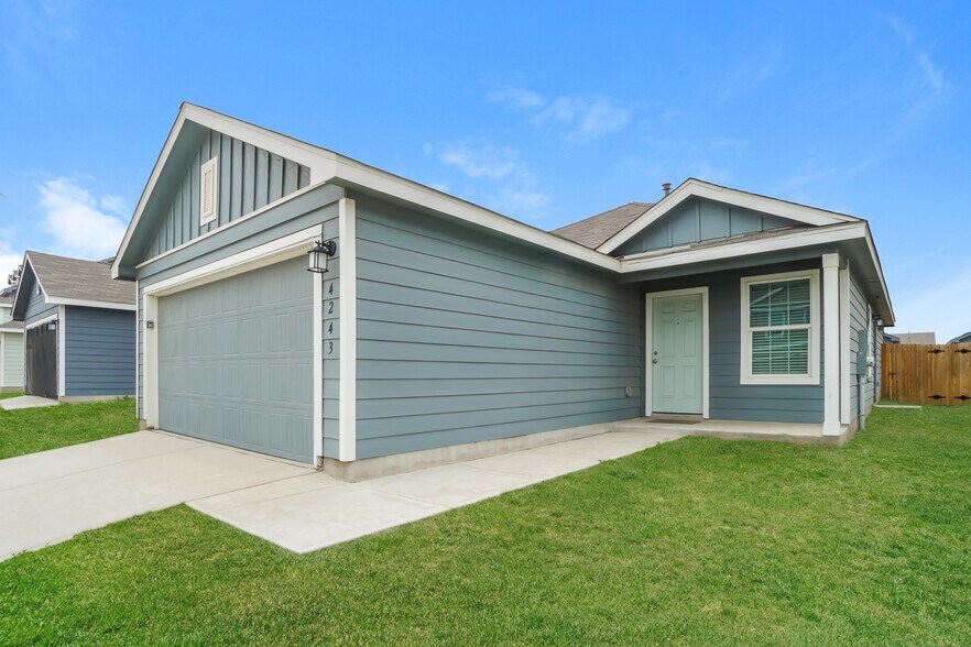 Building Photo - 4243 Southton Mere