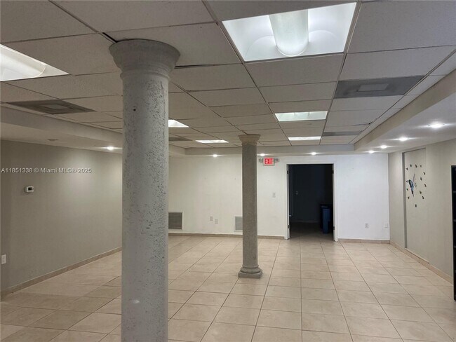 Building Photo - 149 Bentley Dr