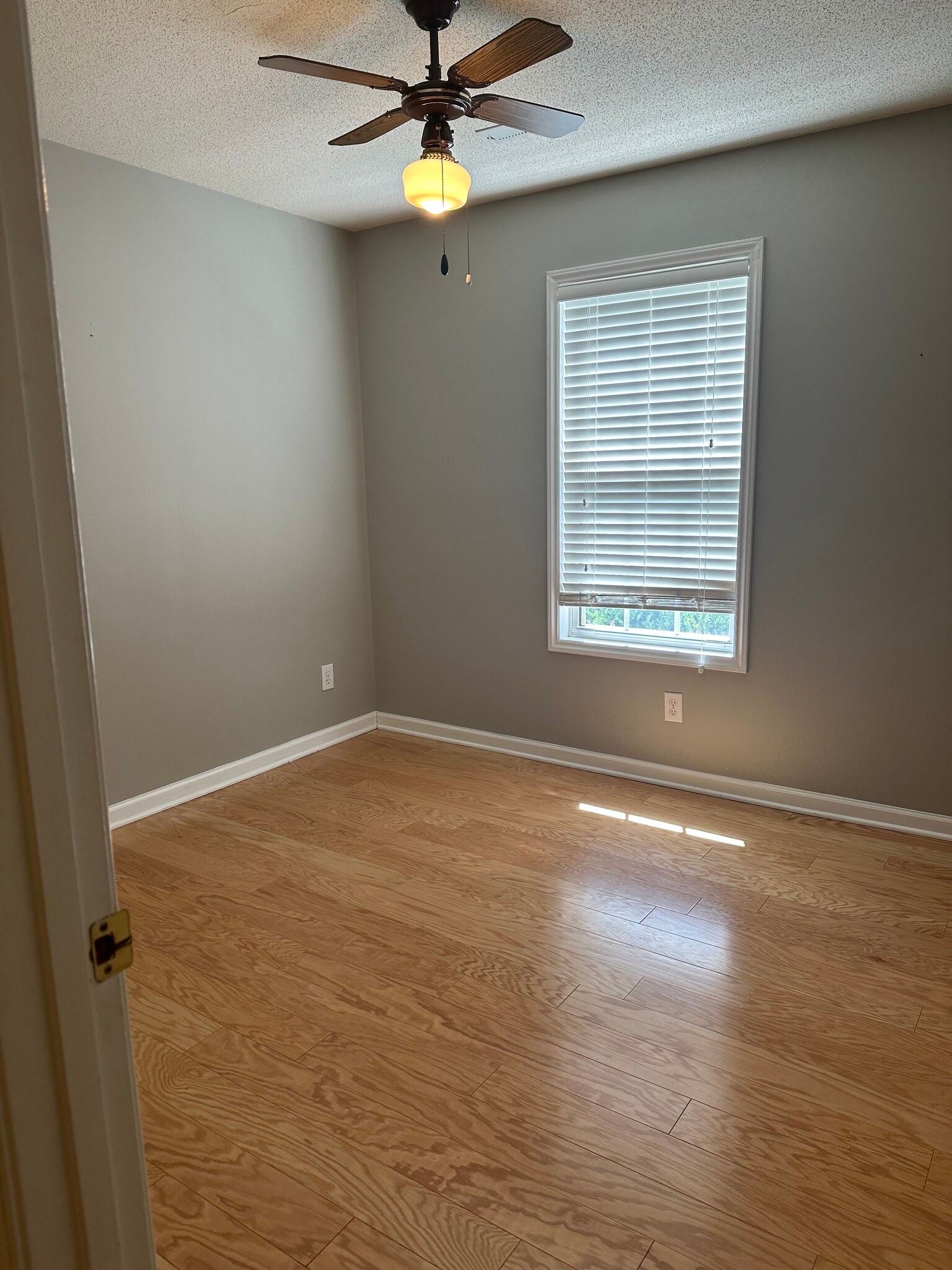 Building Photo - 7406 Merry Oaks Ct