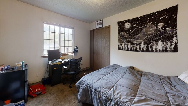 Building Photo - kp2 - KENNEDY DUPLEX
