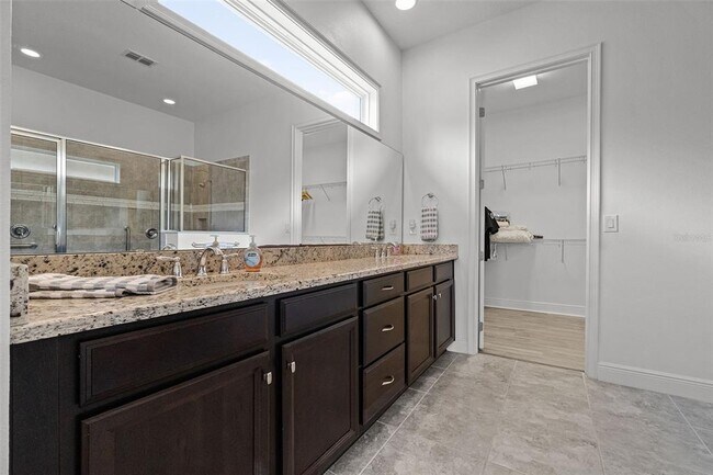 Building Photo - 5013 E Fountainwood Dr