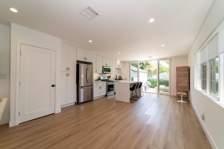 Brand new Flooring - 9044 Carson St