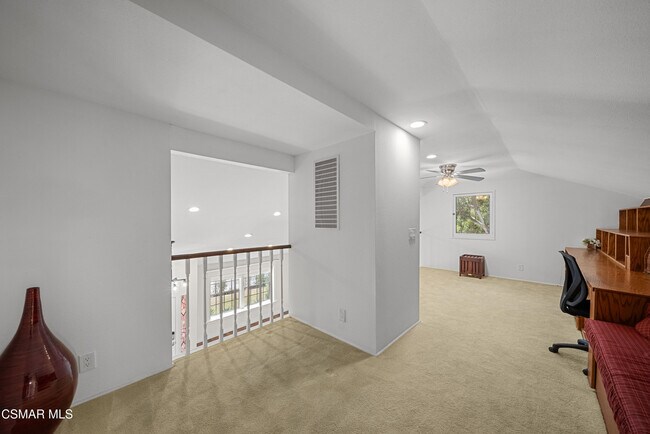 Building Photo - 561 Walter Ave
