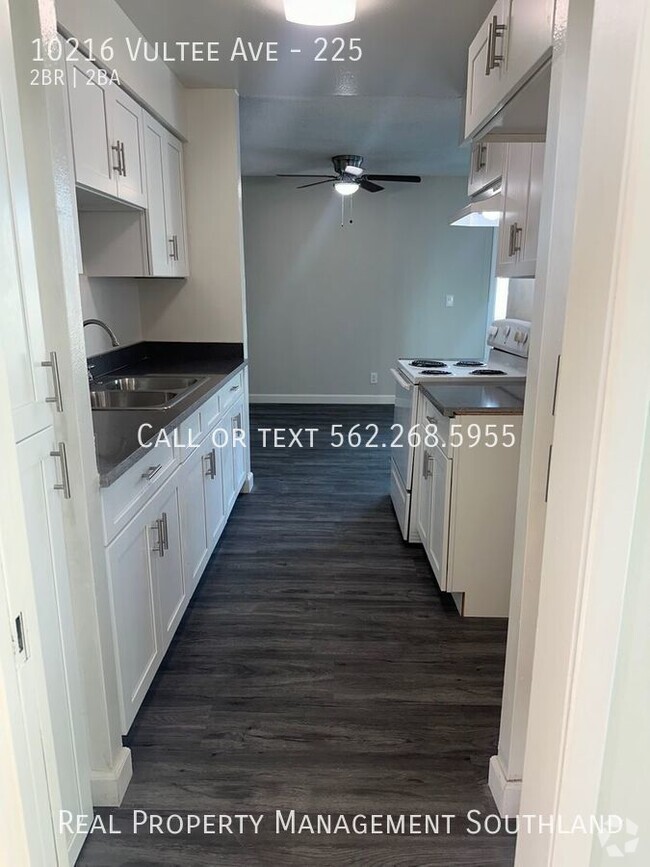 Building Photo - 2 Bedroom/ 2 Bath Spacious Apartment in Do...