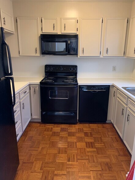 Building Photo - 133 Columbine Dr. Unit # 113