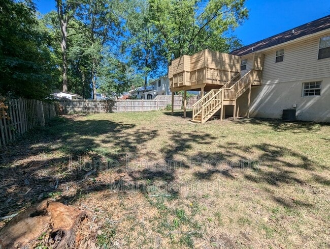 Building Photo - 11605 Rutherford Dr