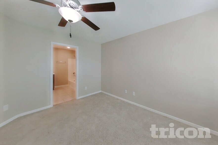 Building Photo - 801 Painted Bison Dr