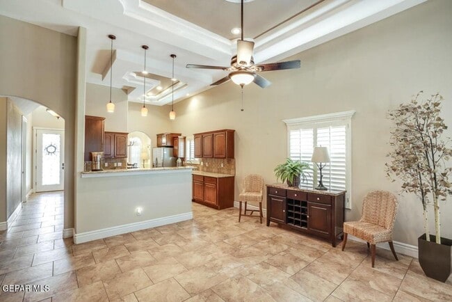 Building Photo - 7425 Gulf Creek Dr